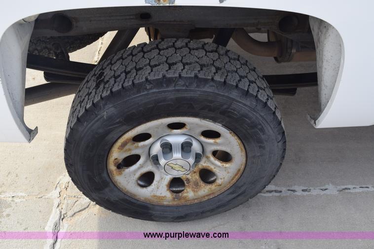 image for item K8798 2007 Chevrolet Silverado 1500 Ext. Cab pickup truck