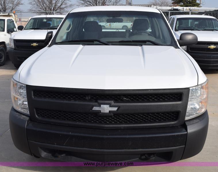 image for item K8799 2007 Chevrolet Silverado 1500 Ext. Cab pickup truck