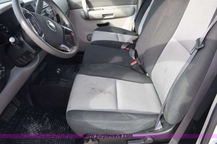 image for item K8799 2007 Chevrolet Silverado 1500 Ext. Cab pickup truck