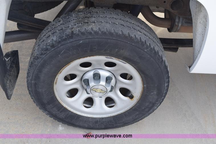 image for item K8799 2007 Chevrolet Silverado 1500 Ext. Cab pickup truck