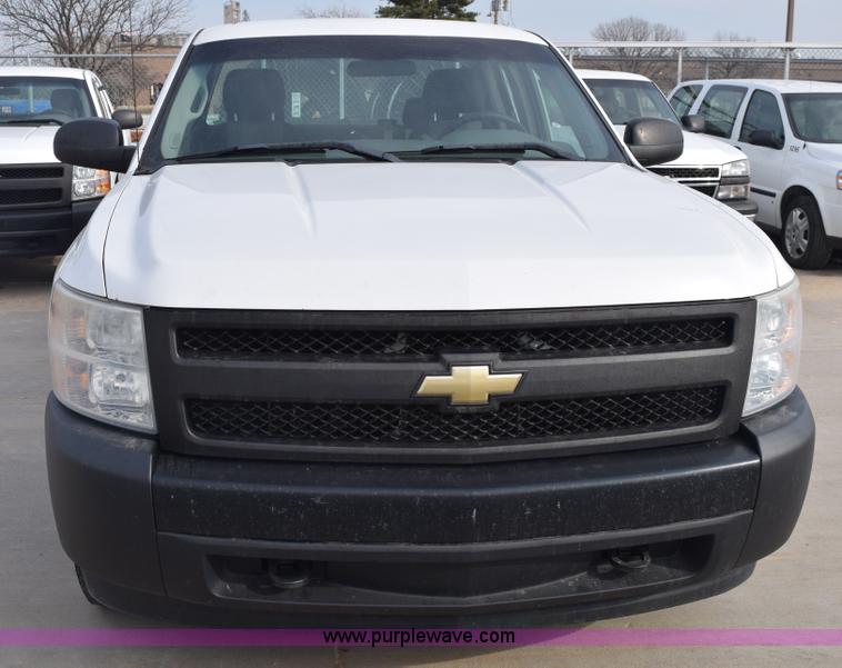 image for item K8800 2007 Chevrolet Silverado 1500 Ext. Cab pickup truck