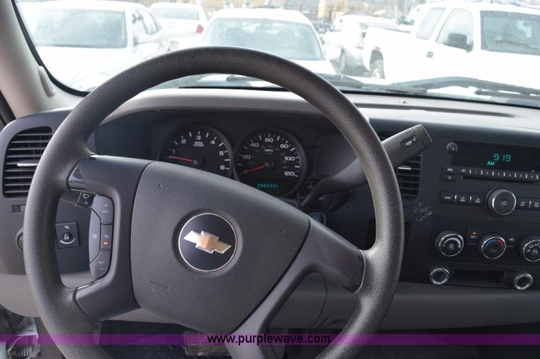 image for item K8800 2007 Chevrolet Silverado 1500 Ext. Cab pickup truck