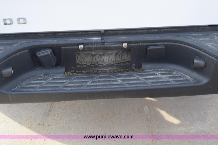 image for item K8800 2007 Chevrolet Silverado 1500 Ext. Cab pickup truck