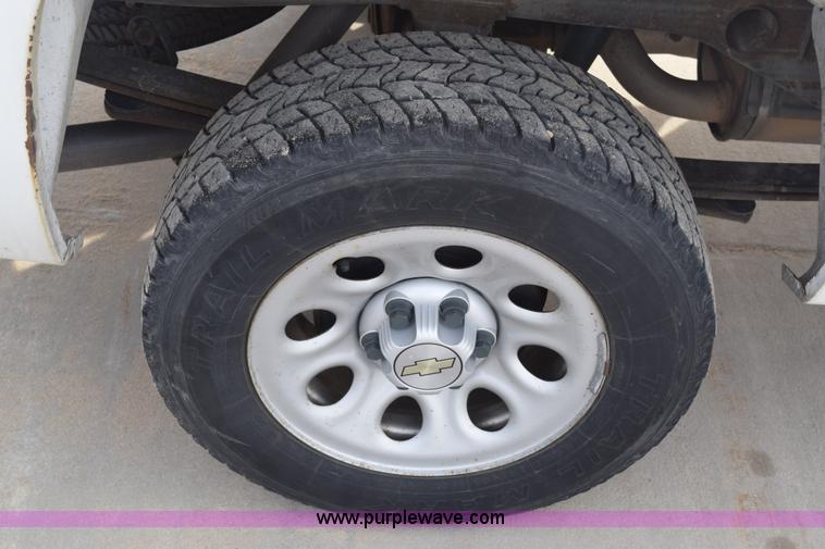 image for item K8800 2007 Chevrolet Silverado 1500 Ext. Cab pickup truck