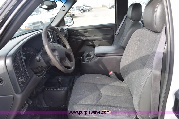 image for item K8801 2006 Chevrolet Silverado 1500 Ext. Cab pickup truck