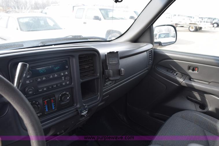 image for item K8801 2006 Chevrolet Silverado 1500 Ext. Cab pickup truck