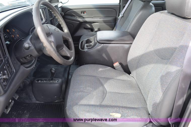 image for item K8801 2006 Chevrolet Silverado 1500 Ext. Cab pickup truck