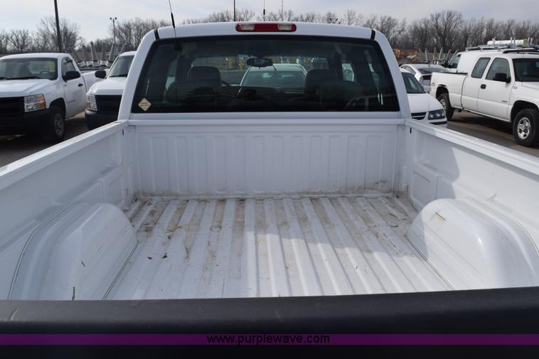 image for item K8801 2006 Chevrolet Silverado 1500 Ext. Cab pickup truck
