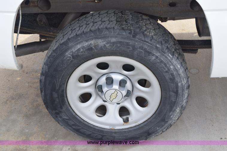 image for item K8801 2006 Chevrolet Silverado 1500 Ext. Cab pickup truck