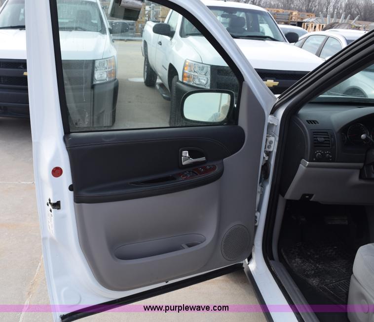 image for item K8802 2006 Chevrolet Uplander Cargo van