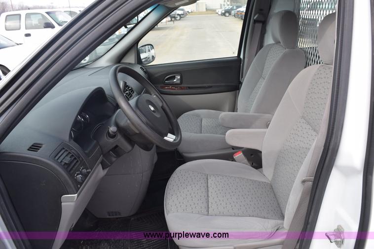 image for item K8802 2006 Chevrolet Uplander Cargo van