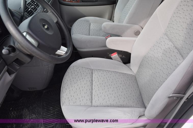 image for item K8802 2006 Chevrolet Uplander Cargo van