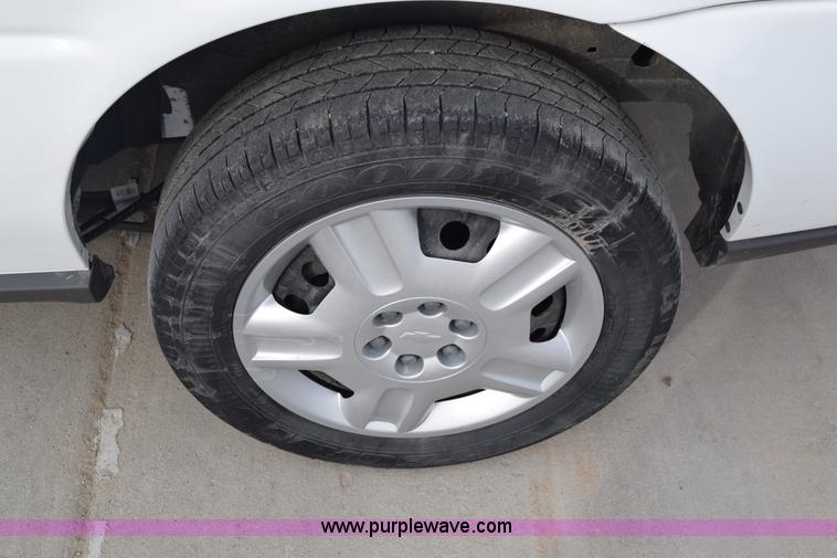 image for item K8802 2006 Chevrolet Uplander Cargo van