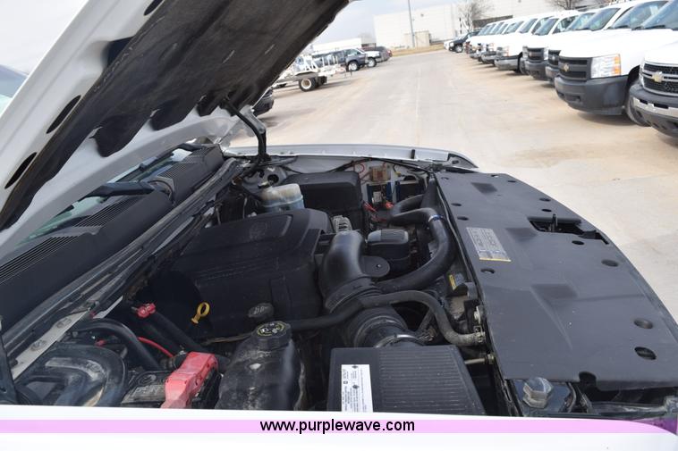 image for item K8807 2007 Chevrolet Silverado 1500 pickup truck