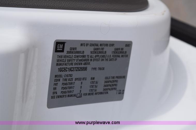 image for item K8808 2007 Chevrolet Silverado 1500 Ext. Cab pickup truck