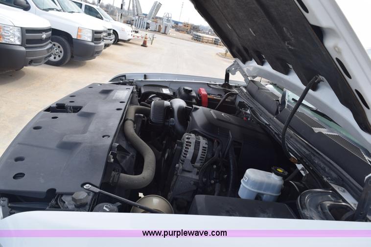 image for item K8808 2007 Chevrolet Silverado 1500 Ext. Cab pickup truck