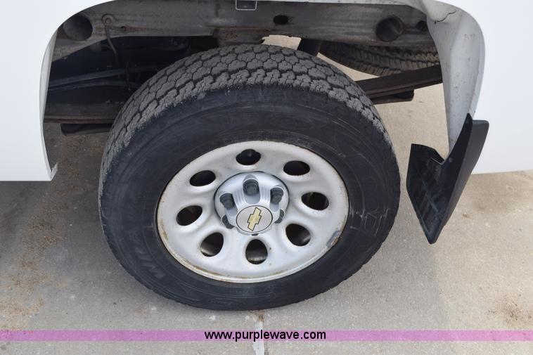 image for item K8808 2007 Chevrolet Silverado 1500 Ext. Cab pickup truck