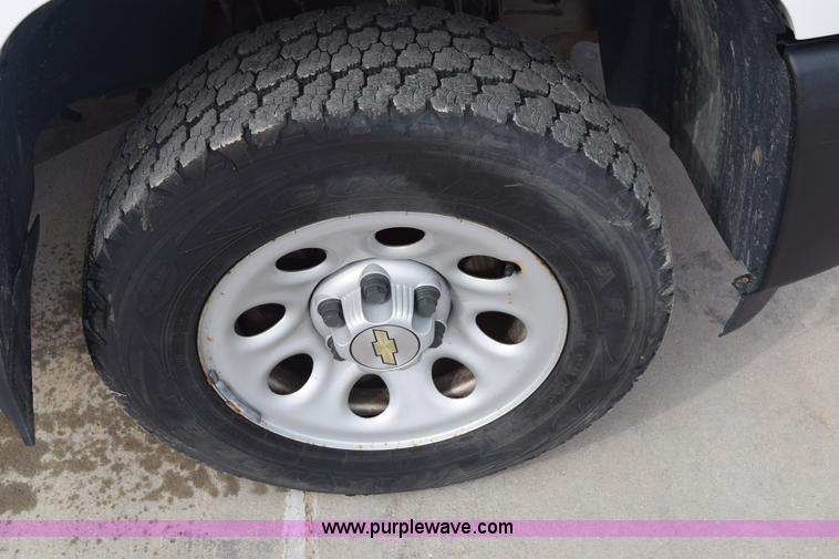 image for item K8808 2007 Chevrolet Silverado 1500 Ext. Cab pickup truck