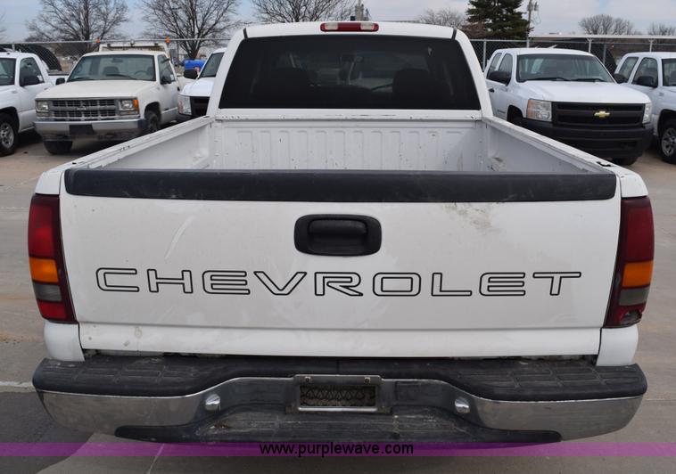 image for item K8809 1999 Chevrolet Silverado 1500 Ext. Cab pickup truck