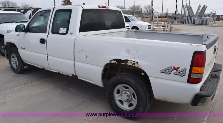image for item K8809 1999 Chevrolet Silverado 1500 Ext. Cab pickup truck