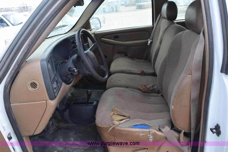 image for item K8809 1999 Chevrolet Silverado 1500 Ext. Cab pickup truck