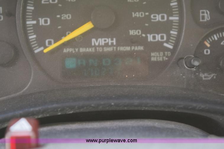 image for item K8809 1999 Chevrolet Silverado 1500 Ext. Cab pickup truck