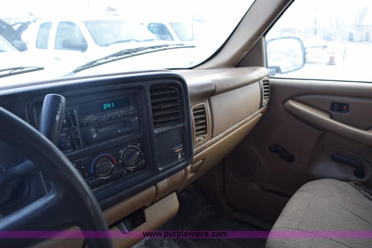 image for item K8809 1999 Chevrolet Silverado 1500 Ext. Cab pickup truck