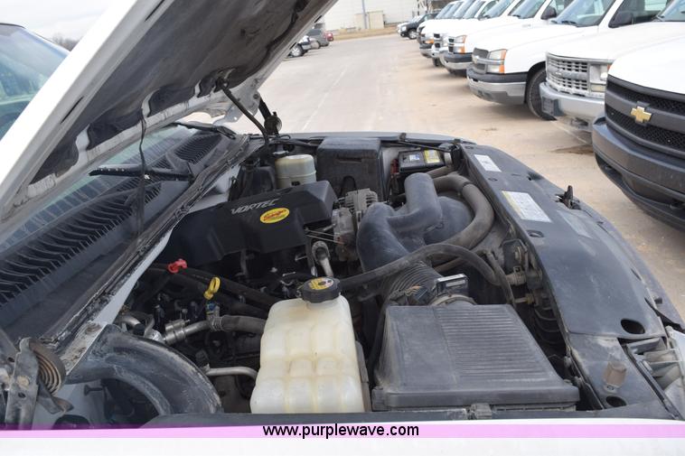 image for item K8809 1999 Chevrolet Silverado 1500 Ext. Cab pickup truck