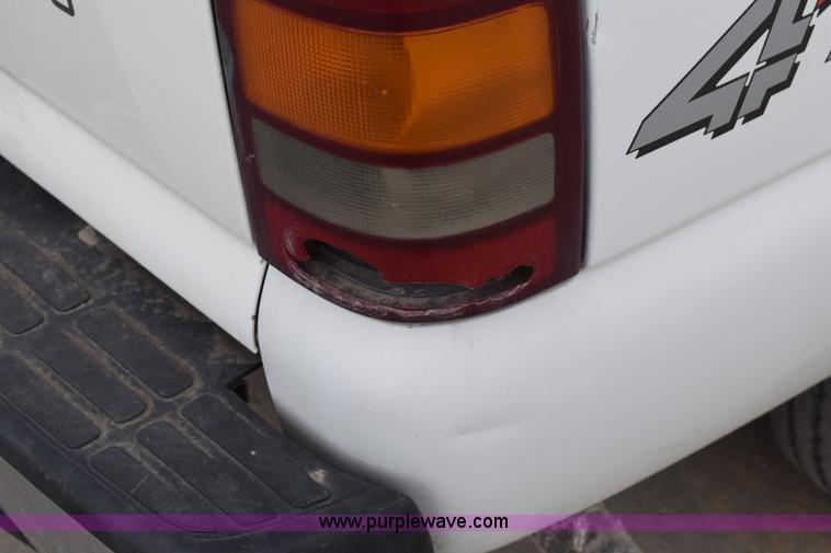 image for item K8809 1999 Chevrolet Silverado 1500 Ext. Cab pickup truck