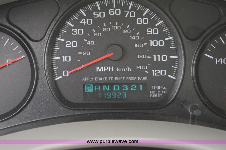 image for item K8823 2005 Chevrolet Impala