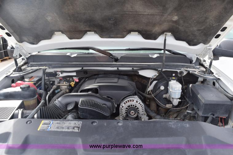 image for item K8825 2007 Chevrolet Silverado 1500 pickup truck