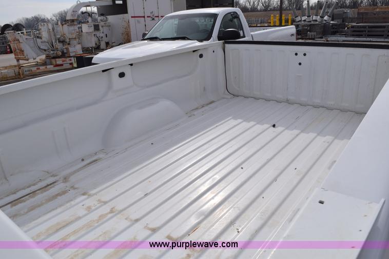 image for item K8825 2007 Chevrolet Silverado 1500 pickup truck