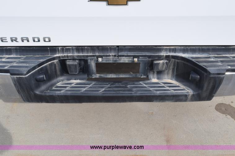 image for item K8825 2007 Chevrolet Silverado 1500 pickup truck