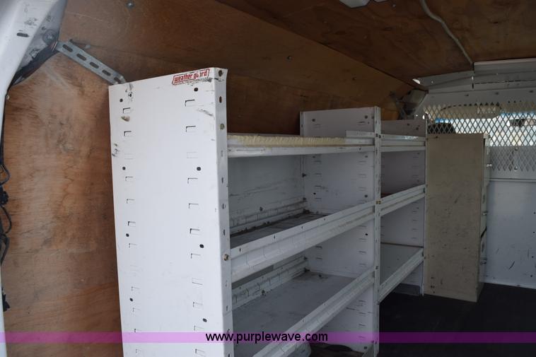 image for item K8826 2006 Chevrolet Express 3500 Cargo van