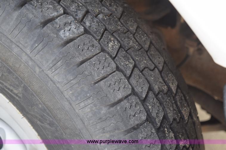 image for item K8826 2006 Chevrolet Express 3500 Cargo van