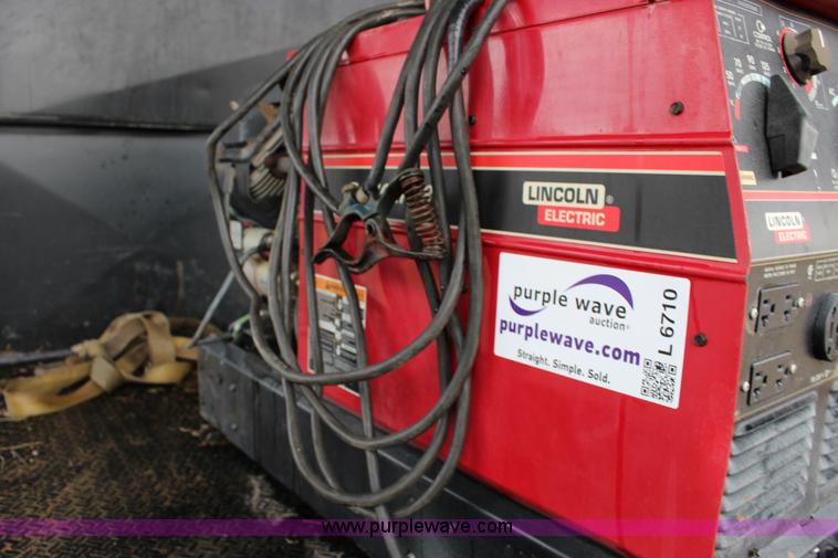 image for item L6710 Lincoln Electric Ranger 8 welder
