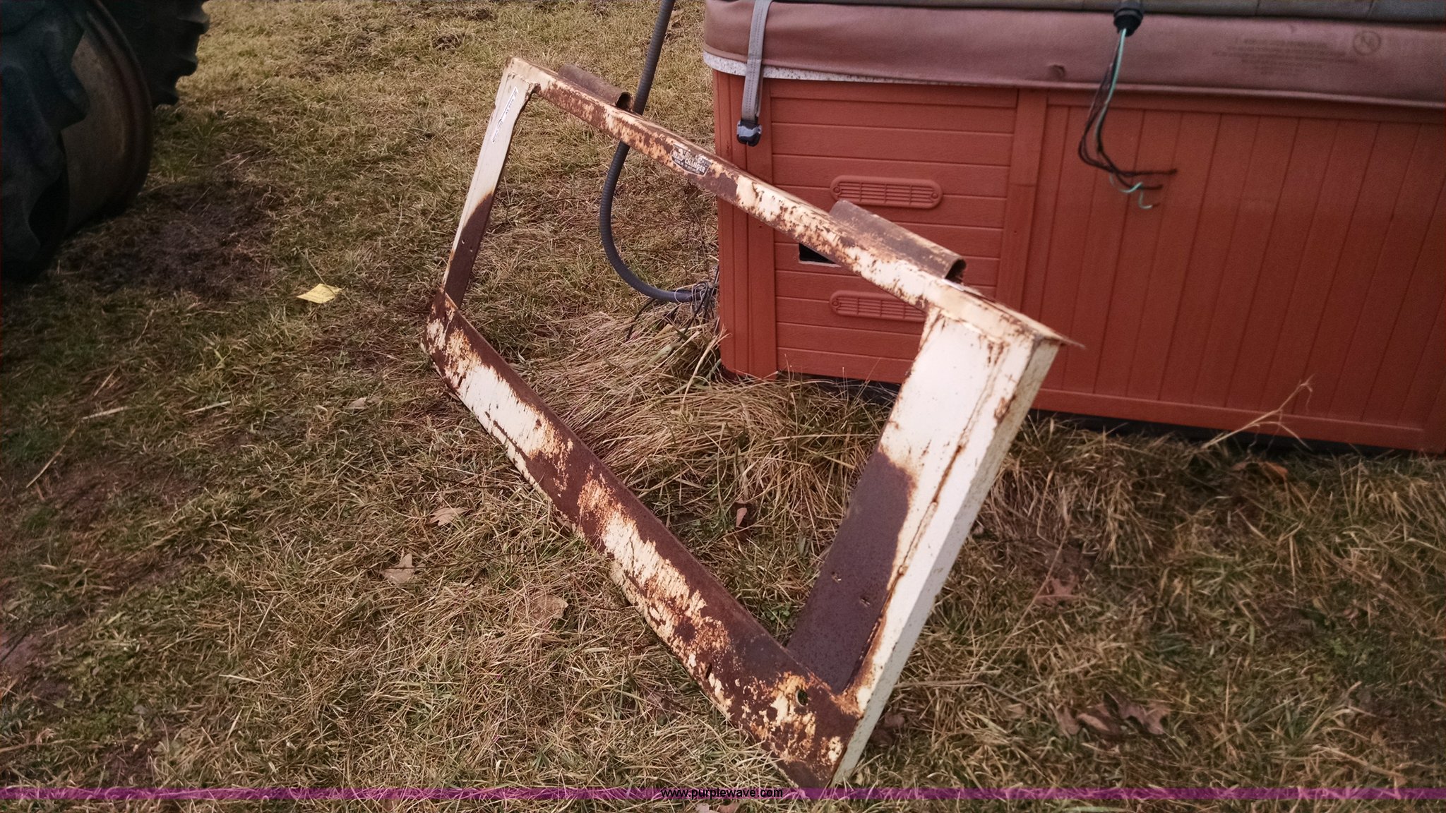 Bish combine head adapter in Lebanon, MO Item AX9478 sold Purple Wave