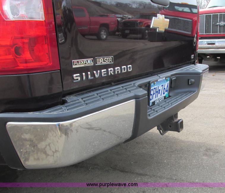 image for item J1792 2008 Chevrolet Silverado 1500 Crew Cab pickup truck