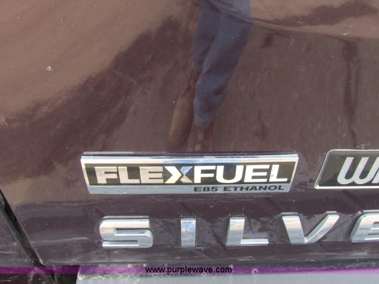 image for item J1792 2008 Chevrolet Silverado 1500 Crew Cab pickup truck