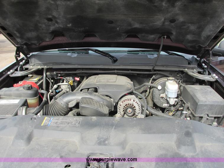 image for item J1792 2008 Chevrolet Silverado 1500 Crew Cab pickup truck