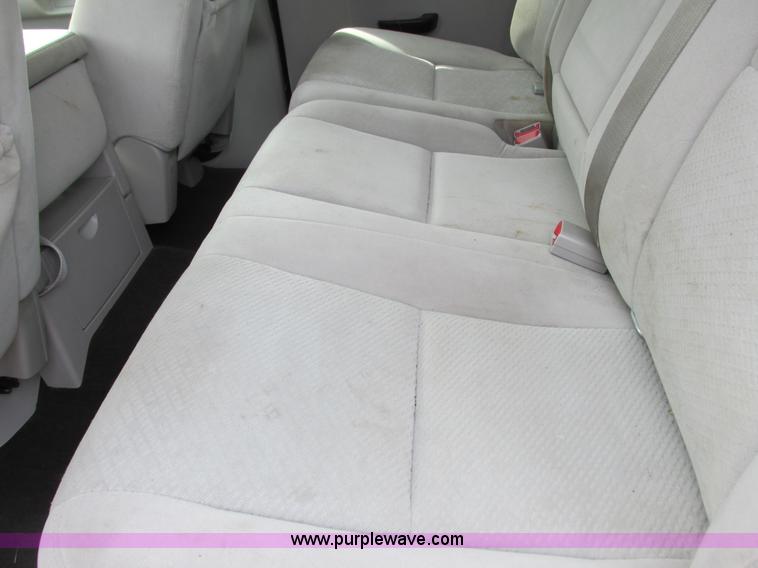 image for item J1792 2008 Chevrolet Silverado 1500 Crew Cab pickup truck