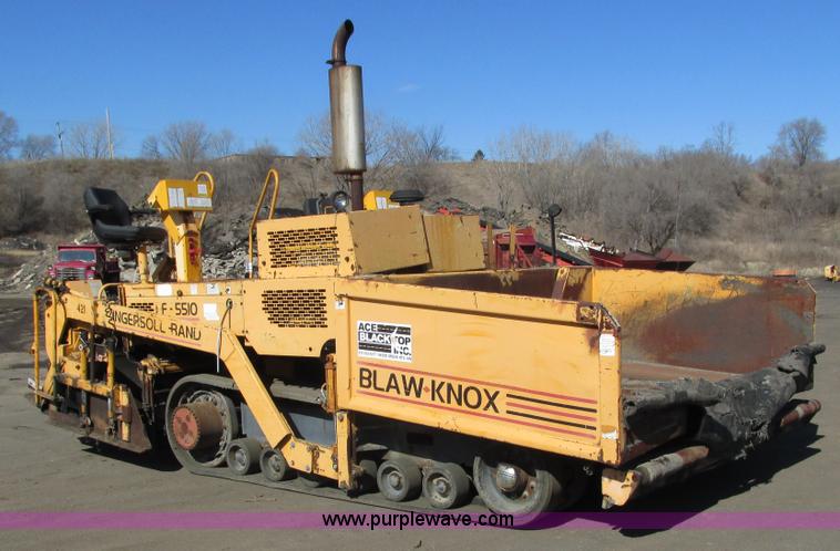 image for item J1809 1998 Blaw Knox PF-5510 asphalt paver