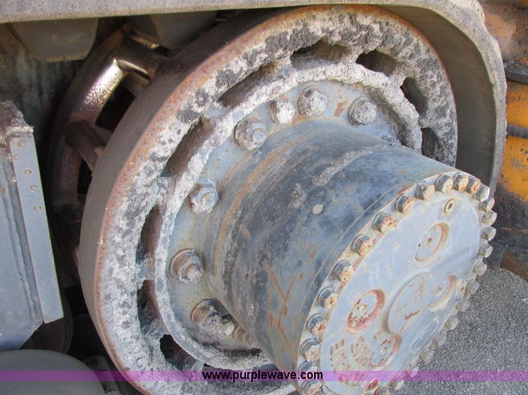 image for item J1809 1998 Blaw Knox PF-5510 asphalt paver