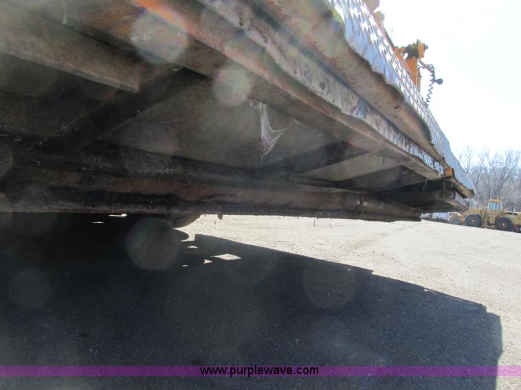 image for item J1809 1998 Blaw Knox PF-5510 asphalt paver