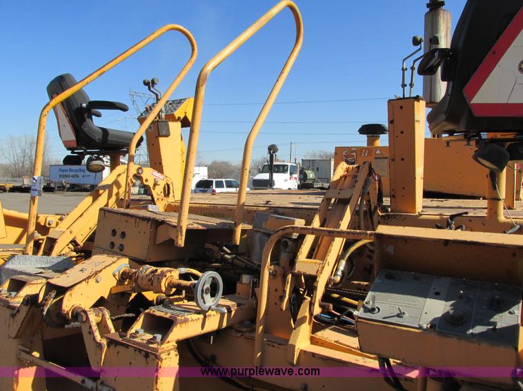 image for item J1809 1998 Blaw Knox PF-5510 asphalt paver