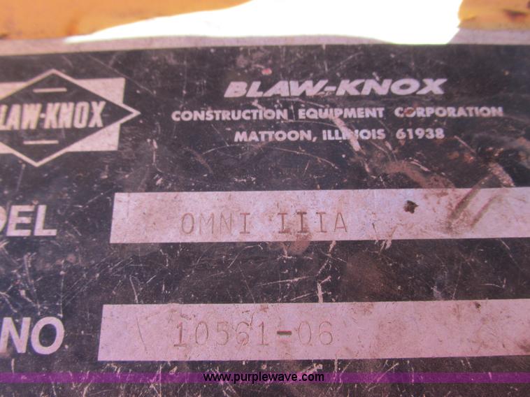 image for item J1809 1998 Blaw Knox PF-5510 asphalt paver