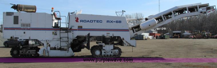 image for item J1812 Roadtec RX-68 mill