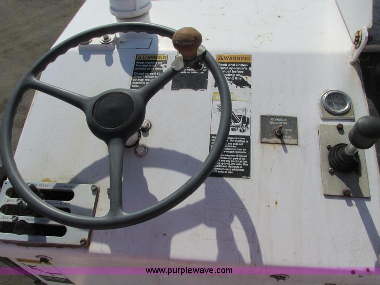 image for item J1812 Roadtec RX-68 mill