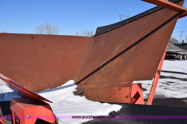 image for item J1814 2002 Finlay 532 conveyor