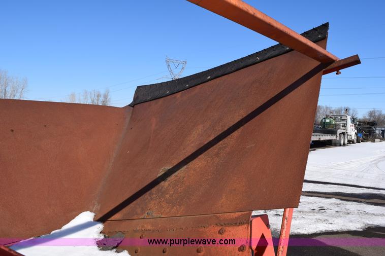 image for item J1814 2002 Finlay 532 conveyor